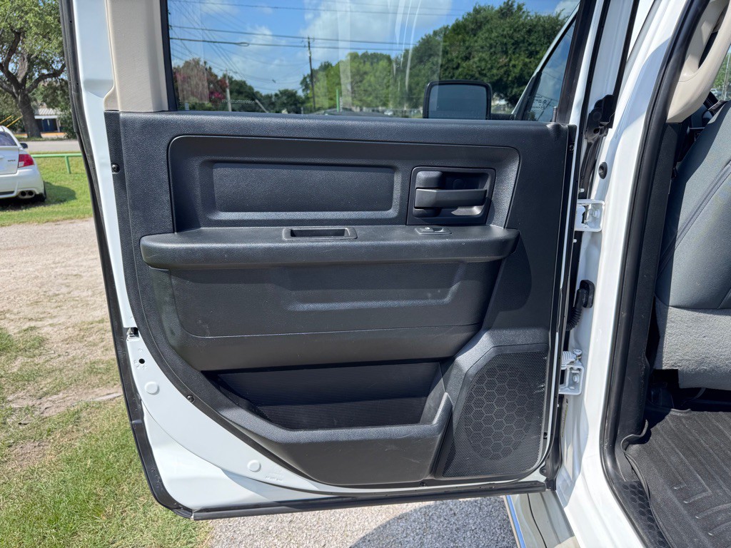 2018 RAM 1500 Image 12