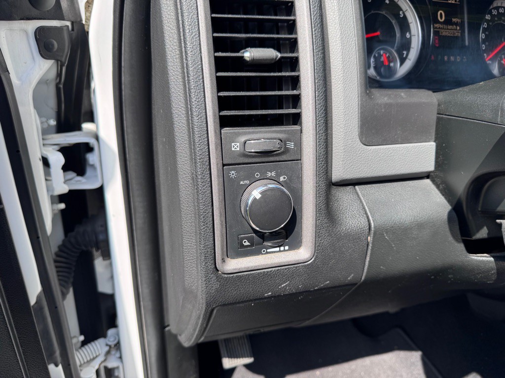 2018 RAM 1500 Image 24