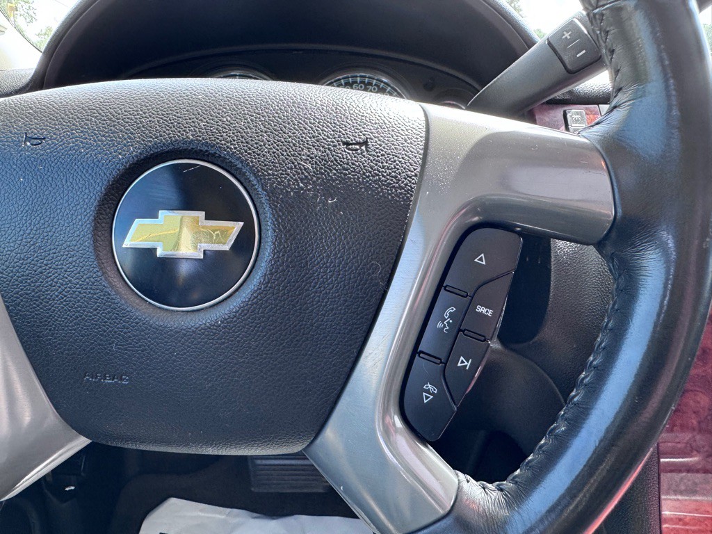 2011 Chevrolet Avalanche Image 21