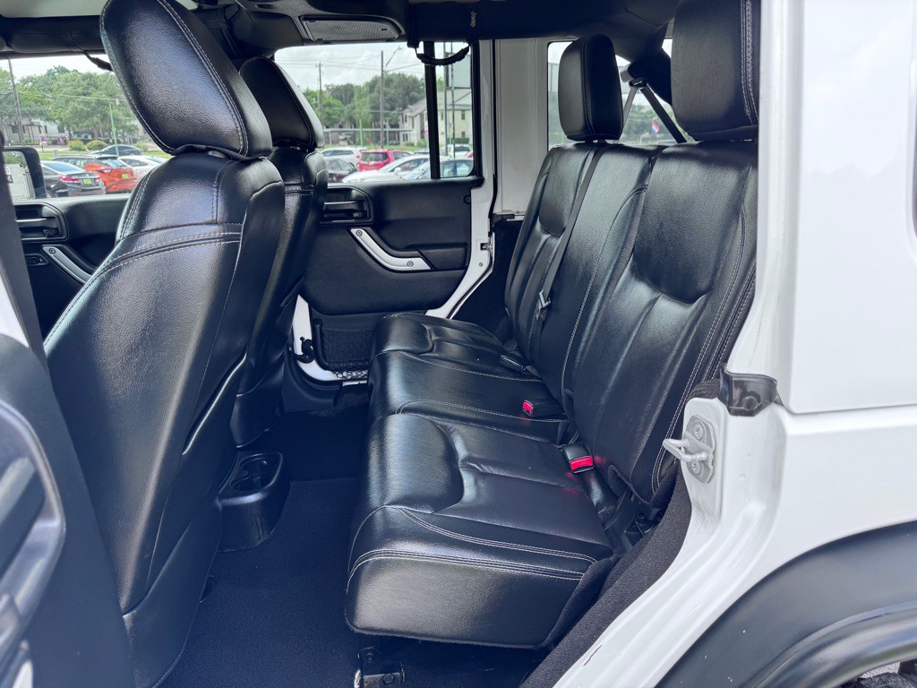 2015 Jeep Wrangler Unlimited Image 13