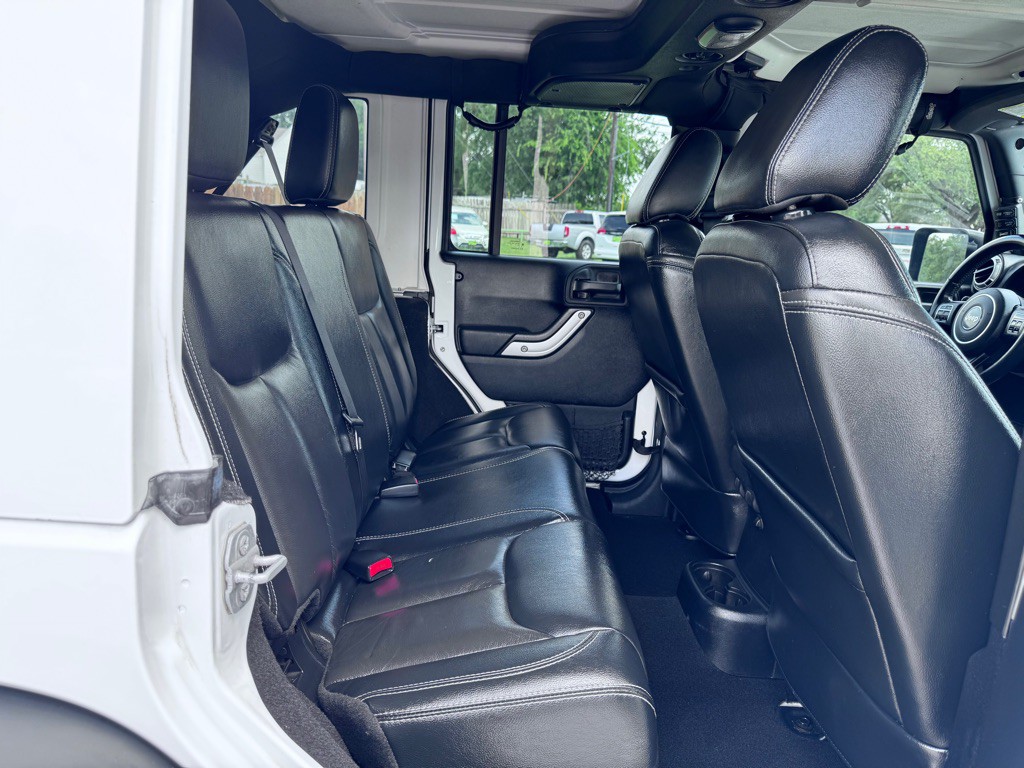 2015 Jeep Wrangler Unlimited Image 15