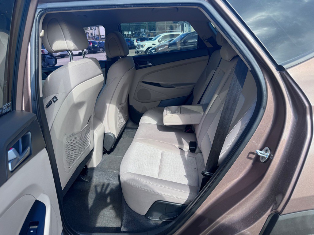 2016 Hyundai Tucson Image 13