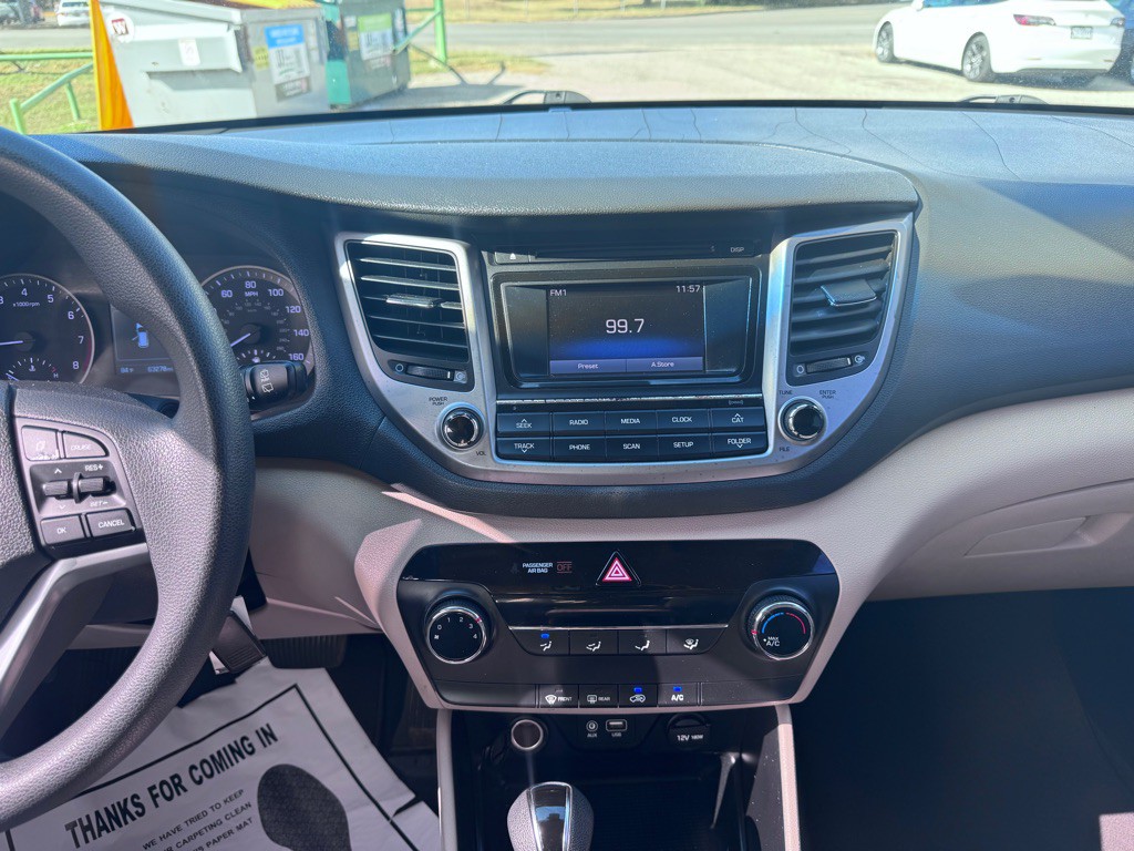 2016 Hyundai Tucson Image 23