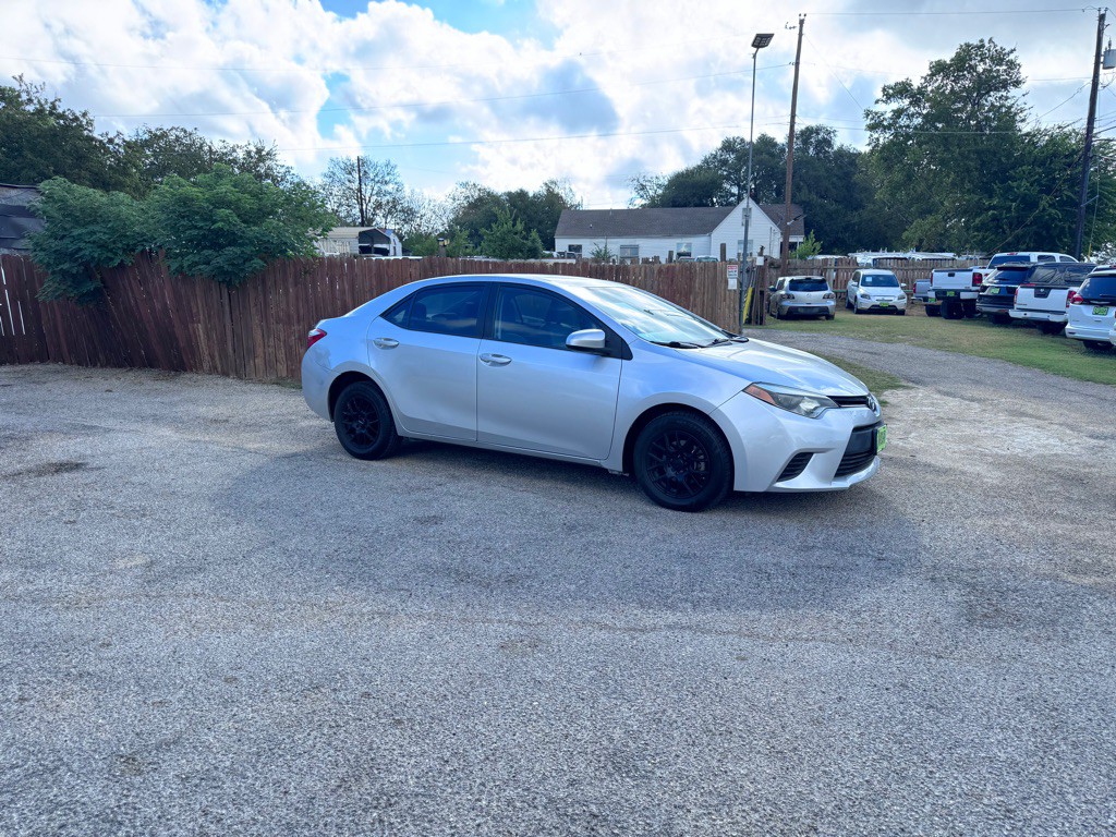 2016 Toyota Corolla Image 2