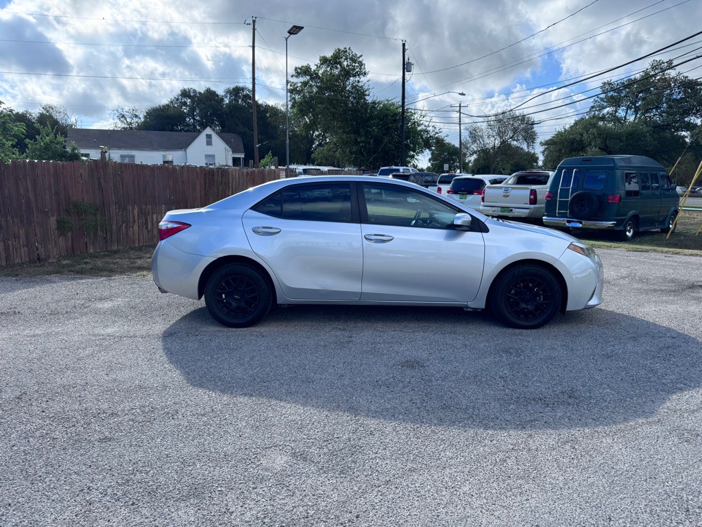 2016 Toyota Corolla Image 3