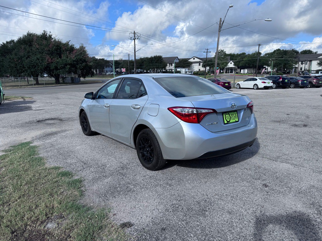 2016 Toyota Corolla Image 6