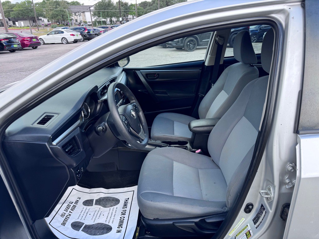 2016 Toyota Corolla Image 11