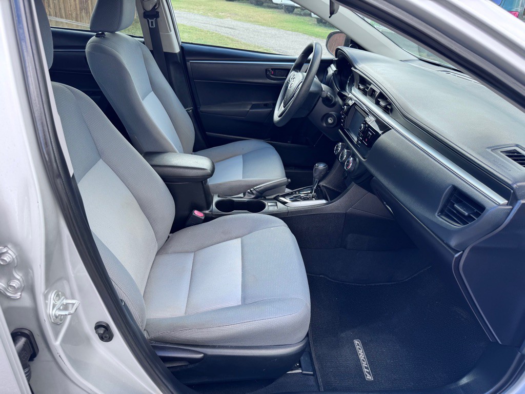 2016 Toyota Corolla Image 17