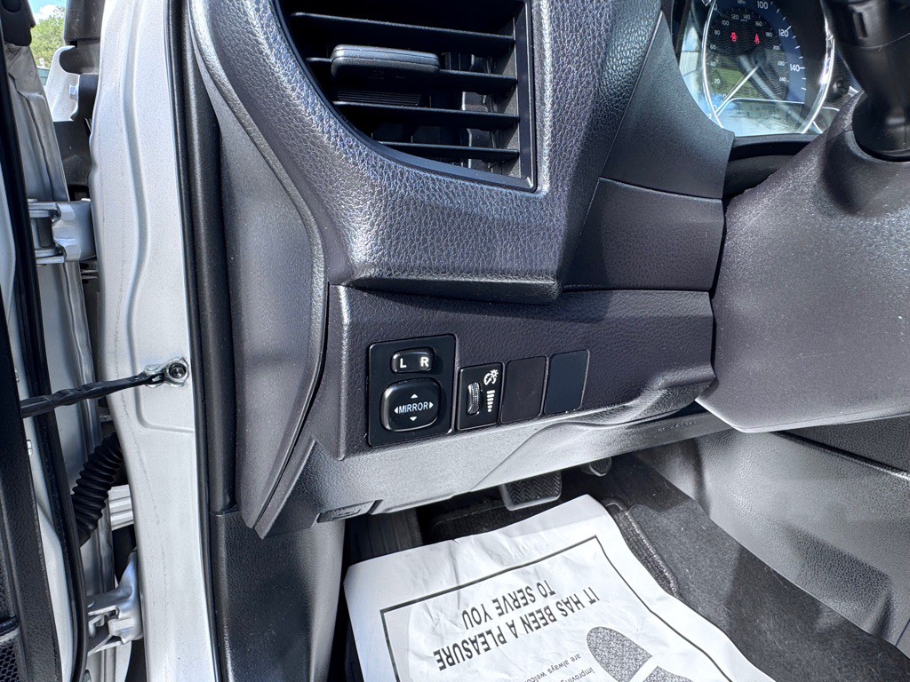 2016 Toyota Corolla Image 23