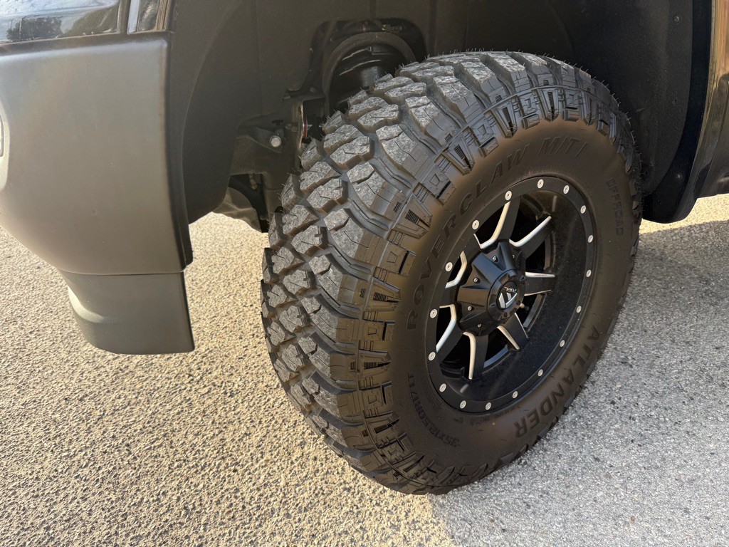2017 GMC Sierra Image 24