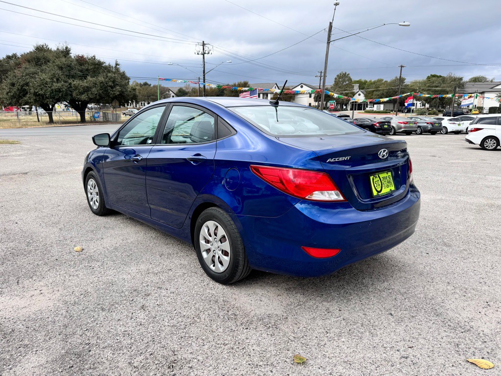 2017 Hyundai Accent Image 6
