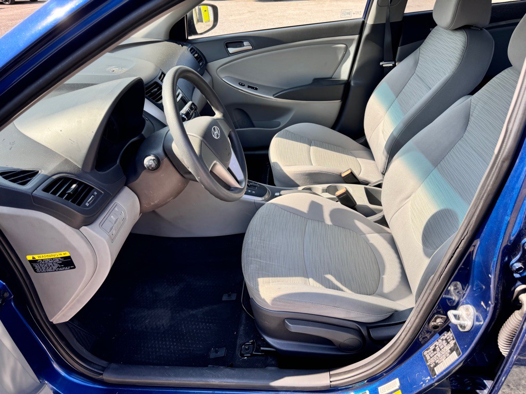 2017 Hyundai Accent Image 11
