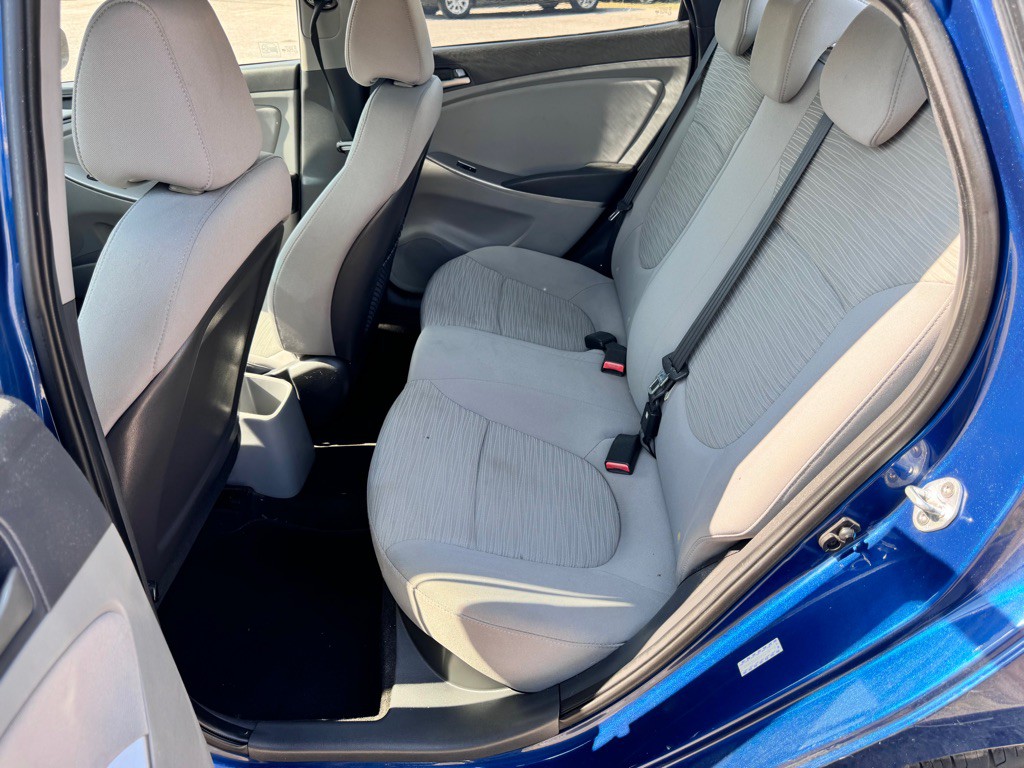 2017 Hyundai Accent Image 13