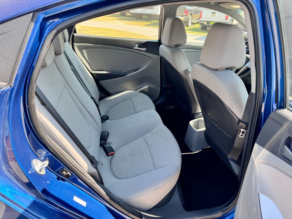 2017 Hyundai Accent Image 15
