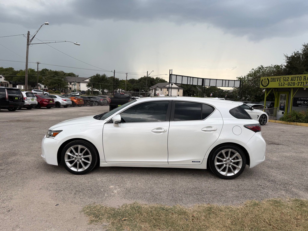 2011 Lexus CT Image 6