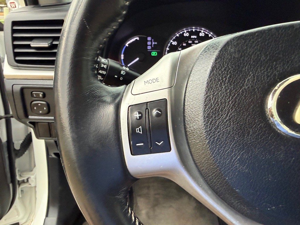 2011 Lexus CT Image 11