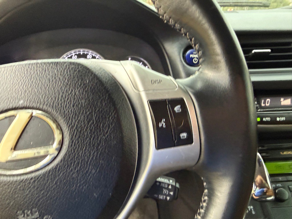 2011 Lexus CT Image 12