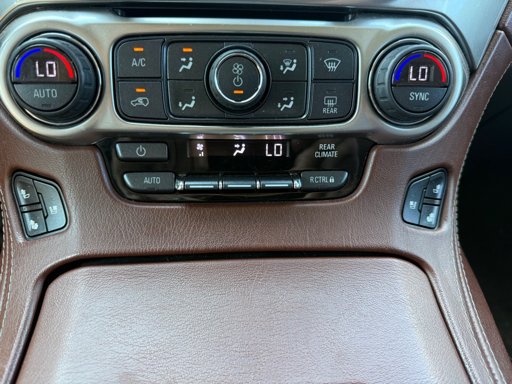 2017 Chevrolet Tahoe Image 17