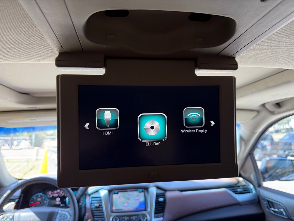 2017 Chevrolet Tahoe Image 19