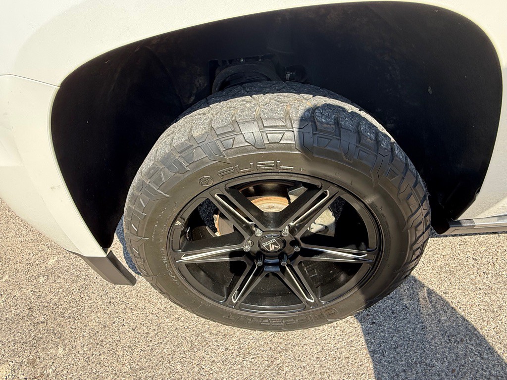 2017 Chevrolet Tahoe Image 32