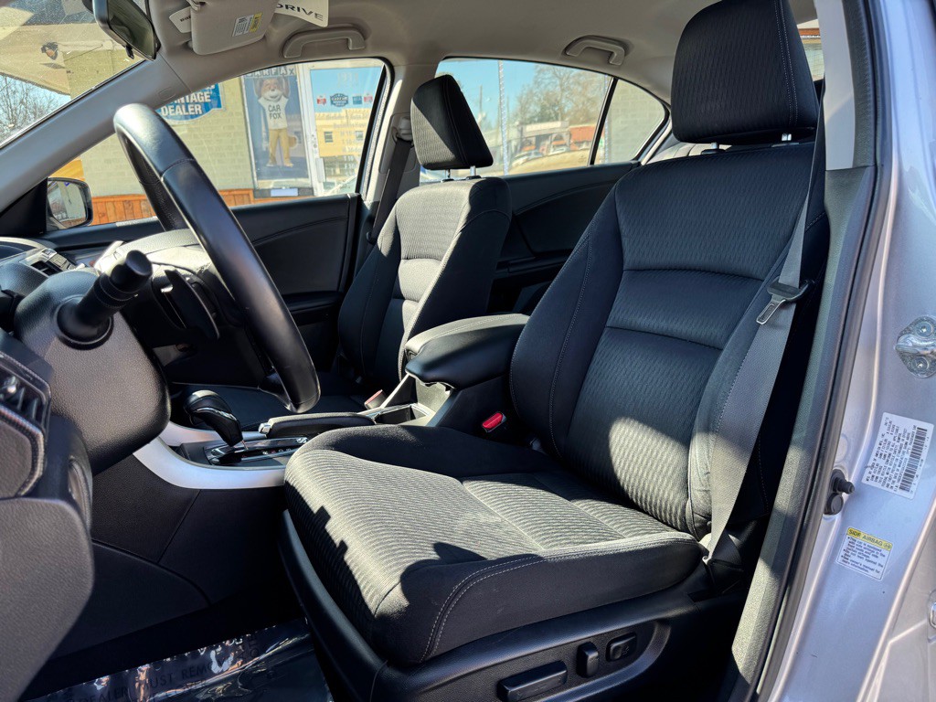 2013 Honda Accord Image 11