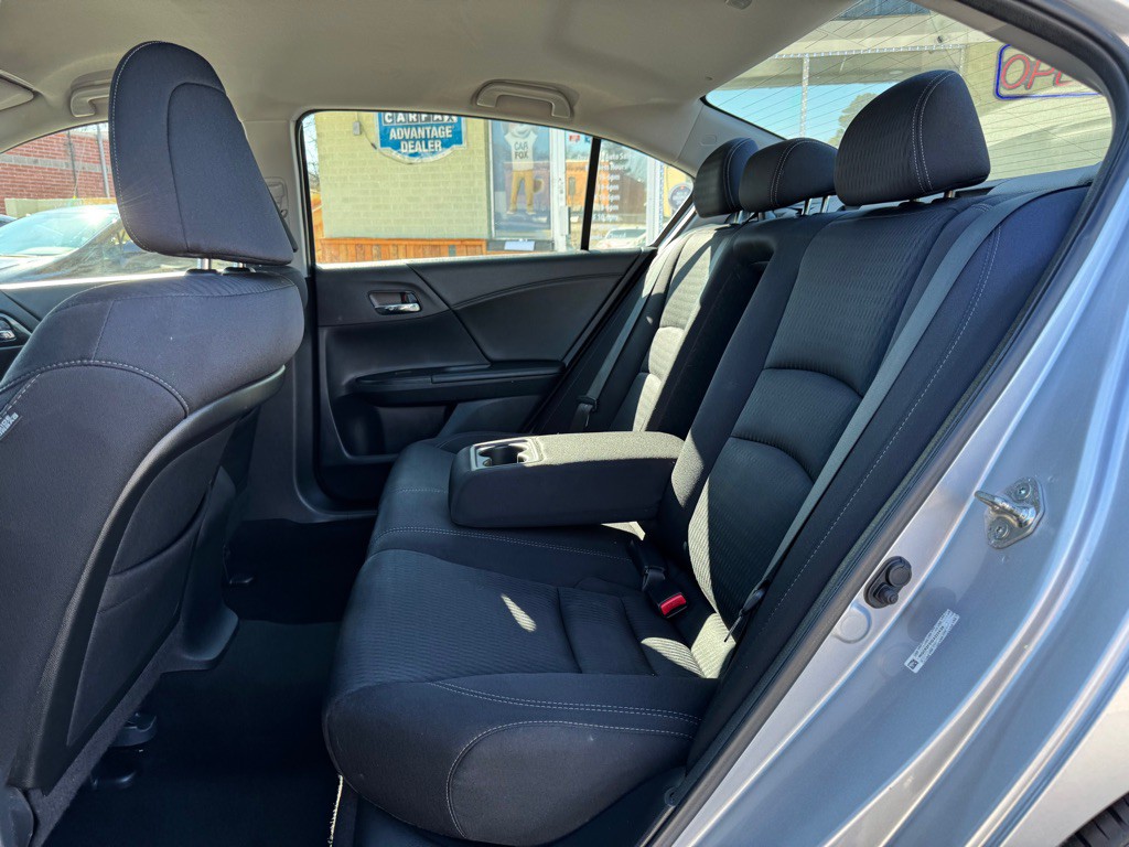 2013 Honda Accord Image 13