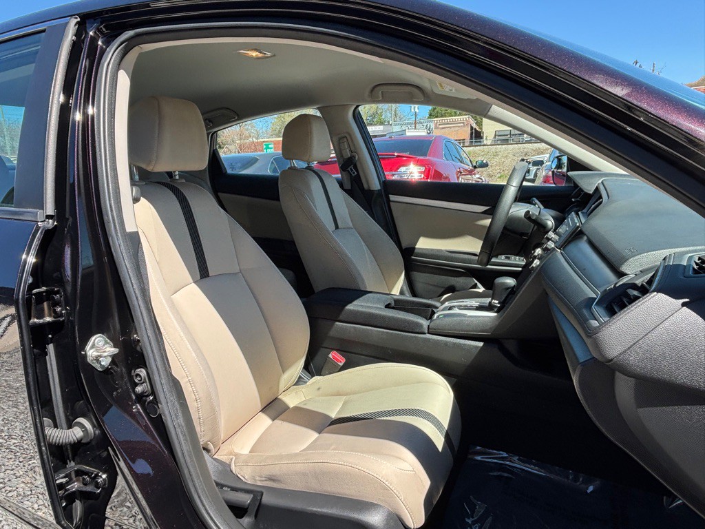 2016 Honda Civic Image 32