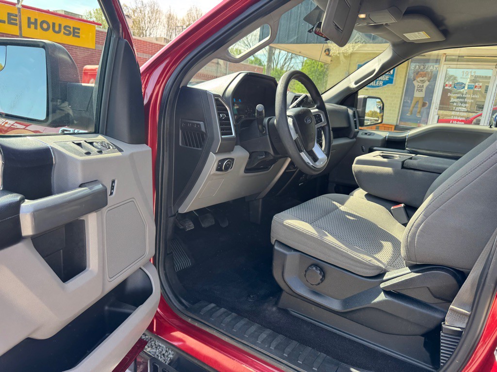 2015 Ford F-150 Image 12