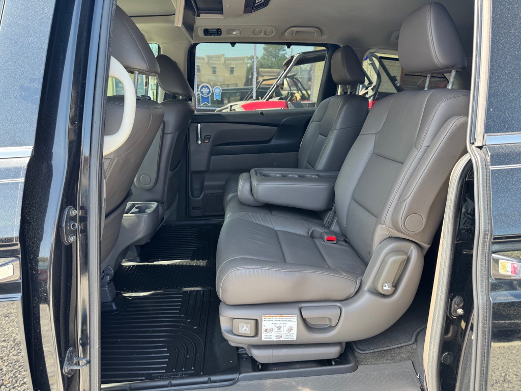 2014 Honda Odyssey Image 13