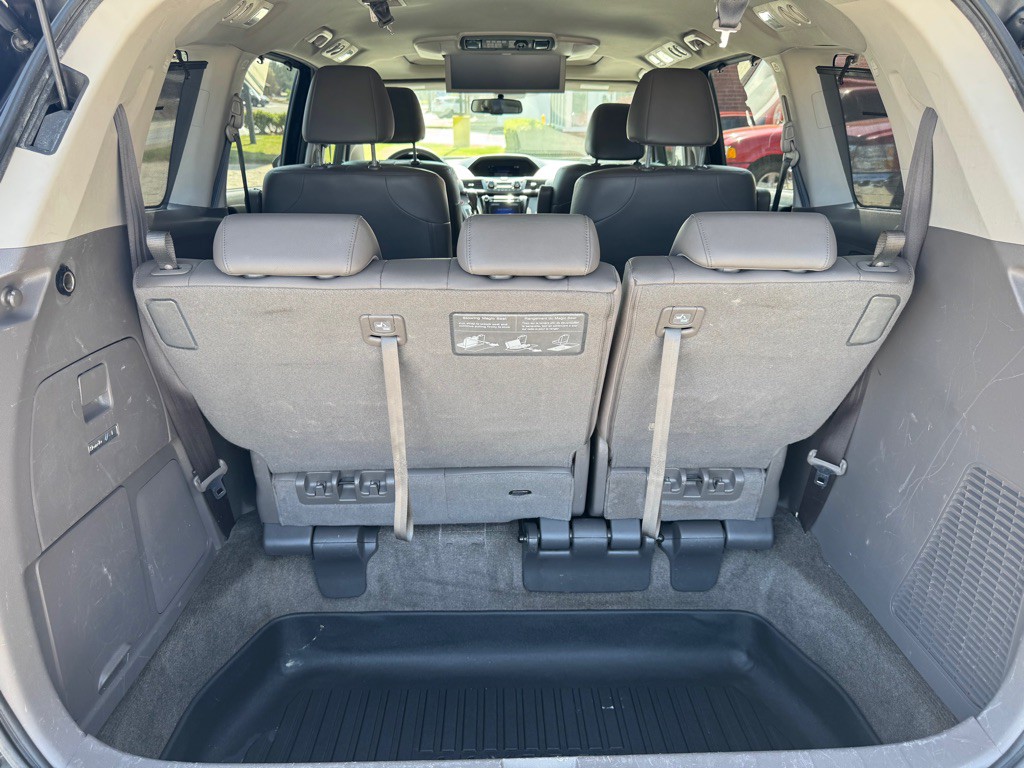2014 Honda Odyssey Image 16