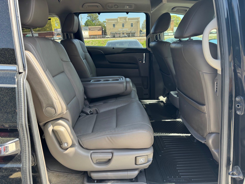 2014 Honda Odyssey Image 18