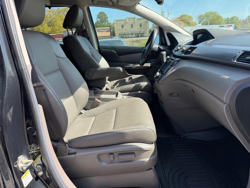 2014 Honda Odyssey Image 21