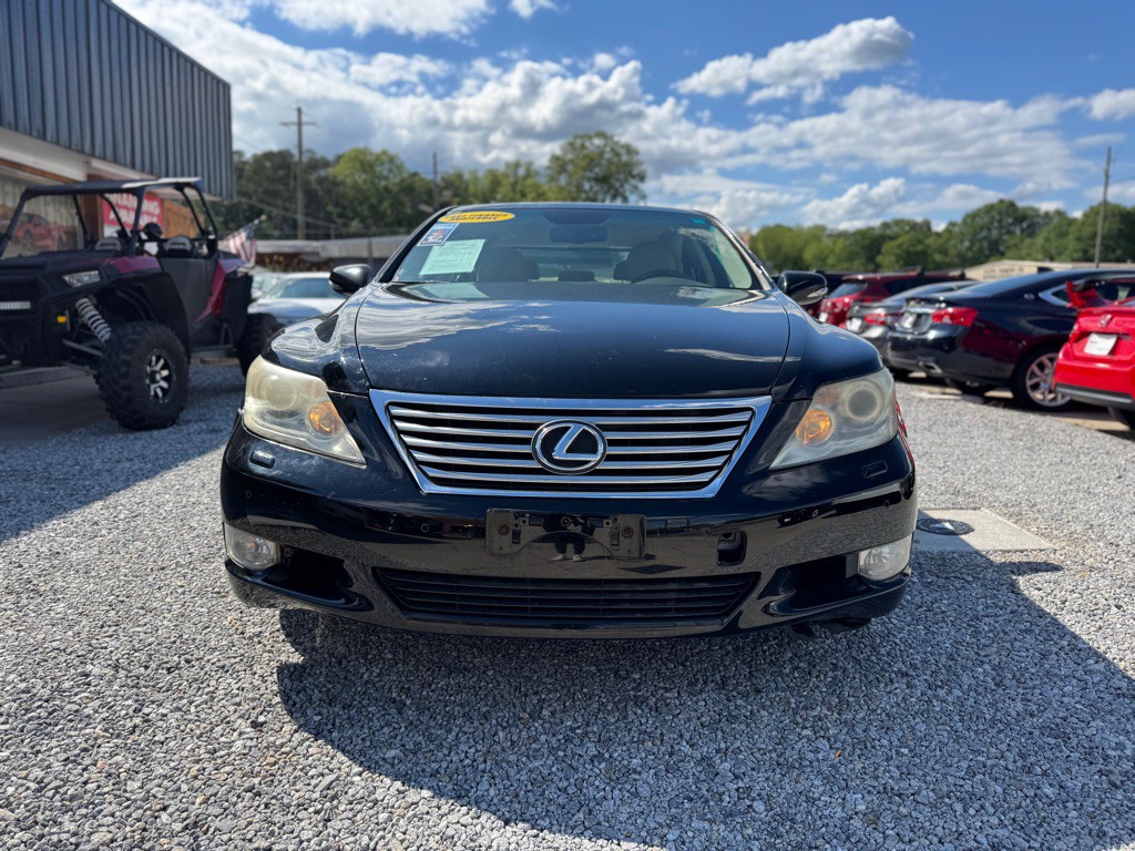 2010 Lexus LS Image 2