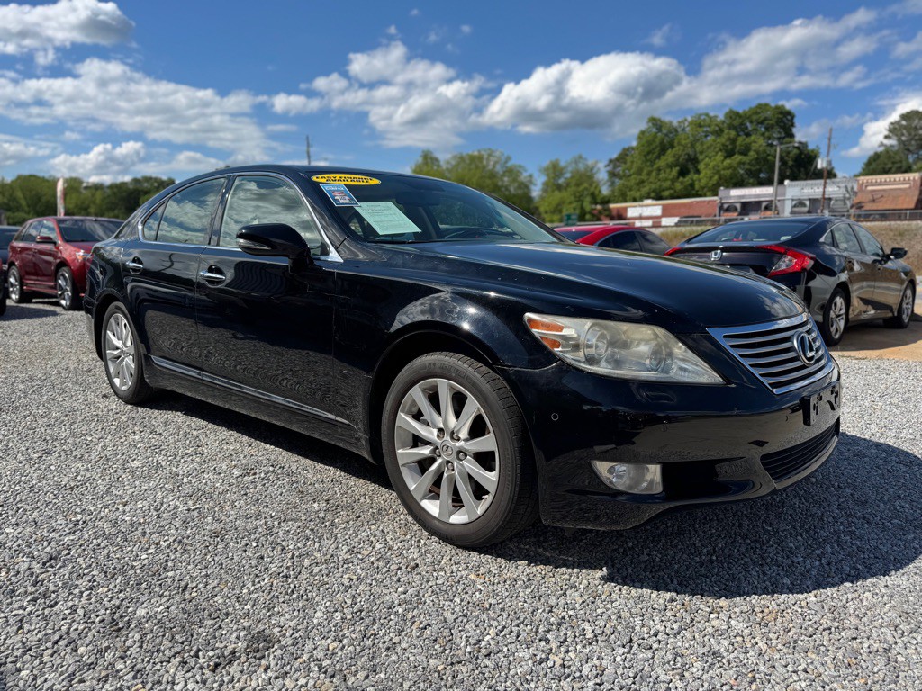 2010 Lexus LS Image 3