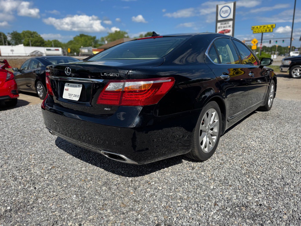 2010 Lexus LS Image 5