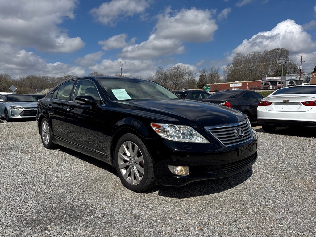 2010 Lexus LS Image 3