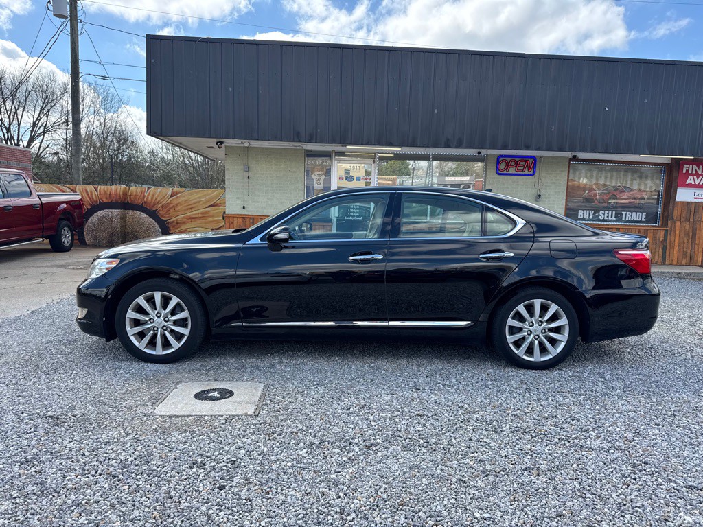 2010 Lexus LS Image 8
