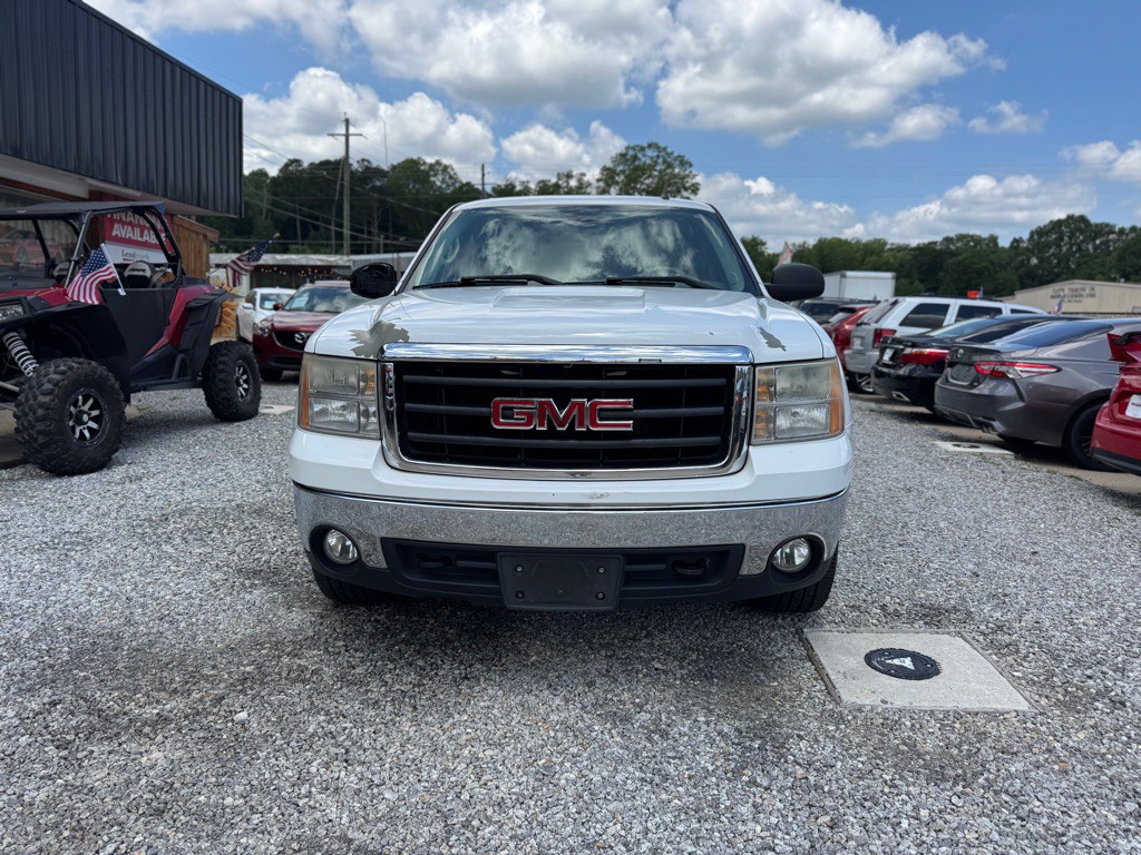 2008 GMC Sierra Image 2