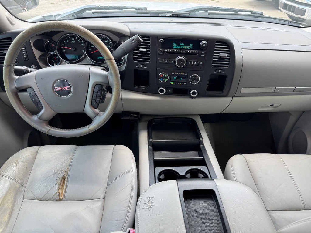 2008 GMC Sierra Image 9