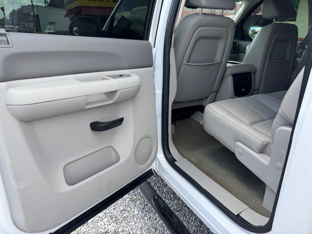 2008 GMC Sierra Image 14