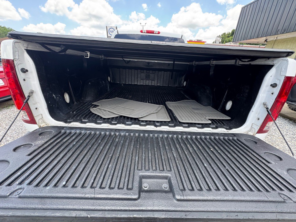 2008 GMC Sierra Image 17