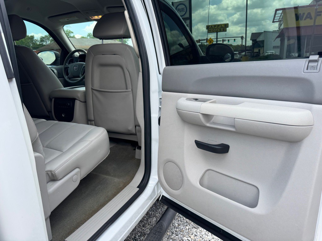 2008 GMC Sierra Image 18
