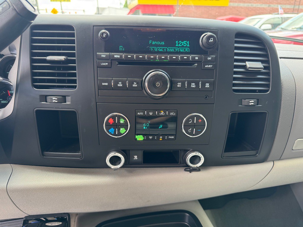 2008 GMC Sierra Image 25