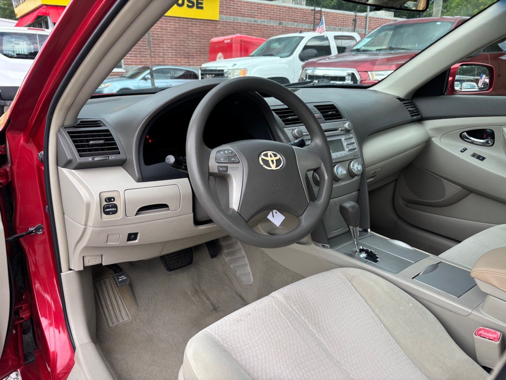 2011 Toyota Camry Image 13