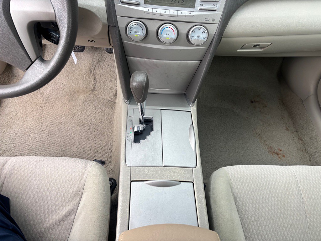 2011 Toyota Camry Image 17