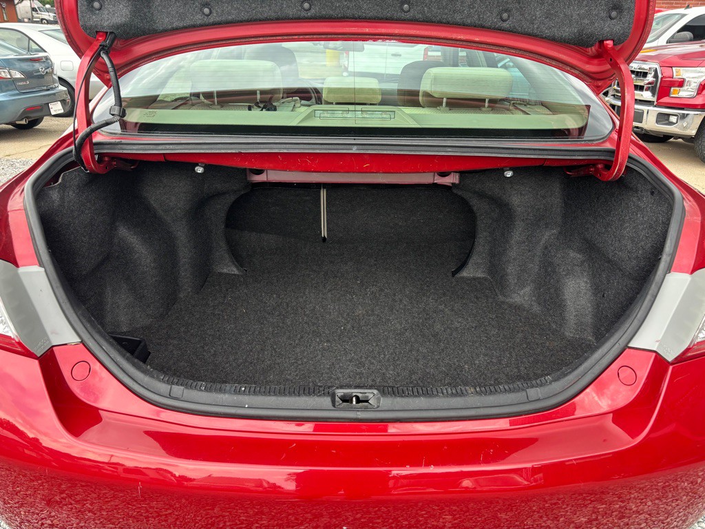 2011 Toyota Camry Image 21