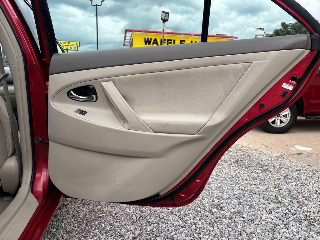 2011 Toyota Camry Image 22