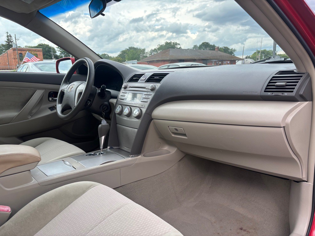2011 Toyota Camry Image 27