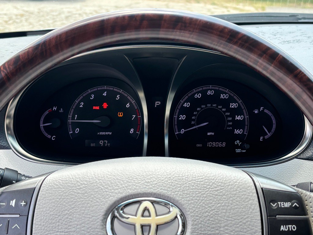 2011 Toyota Avalon Image 15