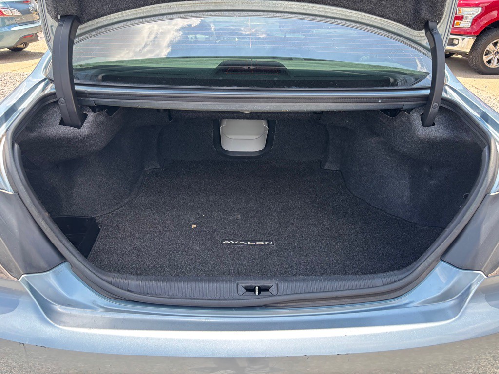 2011 Toyota Avalon Image 22